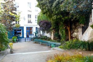 Square Danielle-Mitterrand, a hidden Paris garden