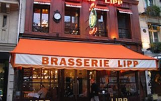 How to Avoid Tourist Traps