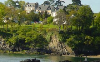 French Monastery Lodging Guide: Maison Saint-Francois, Dinard, Brittany