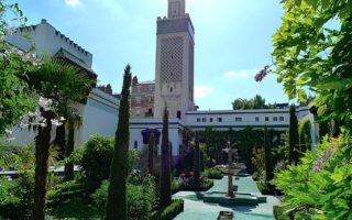 Paris Oasis: Grande Mosquee de Paris Restaurant, Salon de The, Spa and Garden