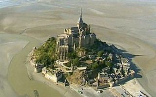 France News Daily: Wind Turbines Threaten Mont-Saint-Michel, UNESCO Involved