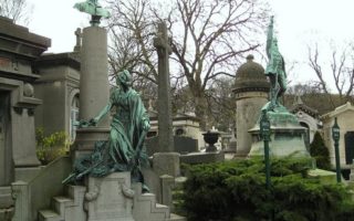 Pere-Lachaise Plot: Funeral at Cimetiere du Pere-Lachaise