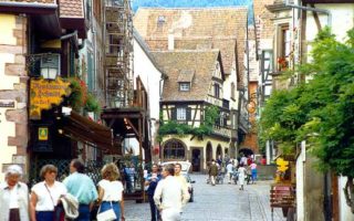 Riquewihr in Alsace: Cremant d’Alsace and Alsatian Wine Tour
