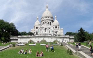 The Paris Pickpocket: How to Recognize and Avoid Them