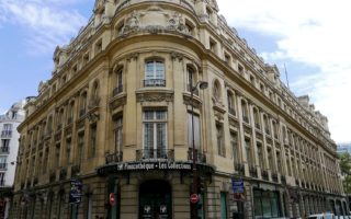 It’s Curtains for the Pinacothèque de Paris