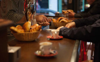 Meet Anglophones in Paris at Adrian Leeds’s Après Midi