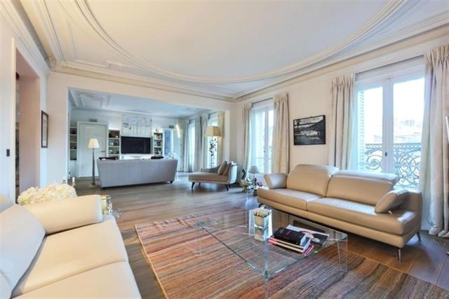 apartment for sale in Paris