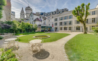 Celebrate Peace & Wine at the 85th Fête des Vendanges in Montmartre