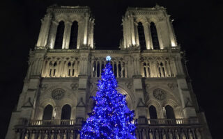 Sprinkle Some Holiday Sparkle into your Paris Life