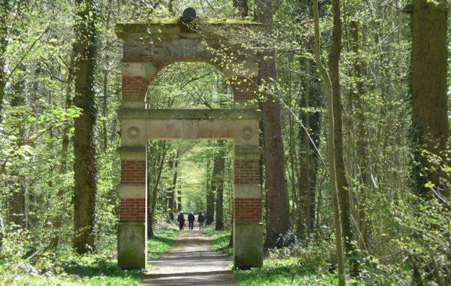 Close Encounters: Secret Daytrips a Half Hour from Paris