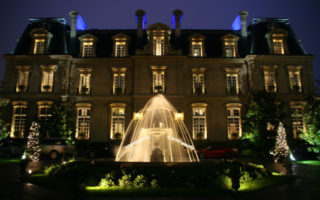 Romantic Hotels in Paris Perfect for Valentine’s Day