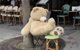 Les Nounours des Gobelins: Giant Teddybears Take over the Streets of Paris