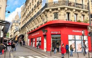 Do you know the Parisian cosmetic temple Parapharmacy Monge?