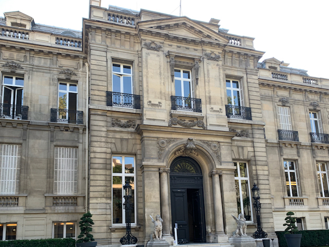 Ode to a Passionate Collector: Salomon de Rothschild’s Wonder Room