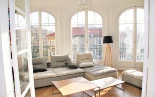 For Sale: Exceptional Family Flat Steps from Bilingual School