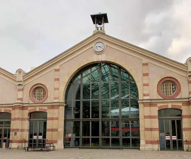 Le 104: From Funerals to Cultural Center