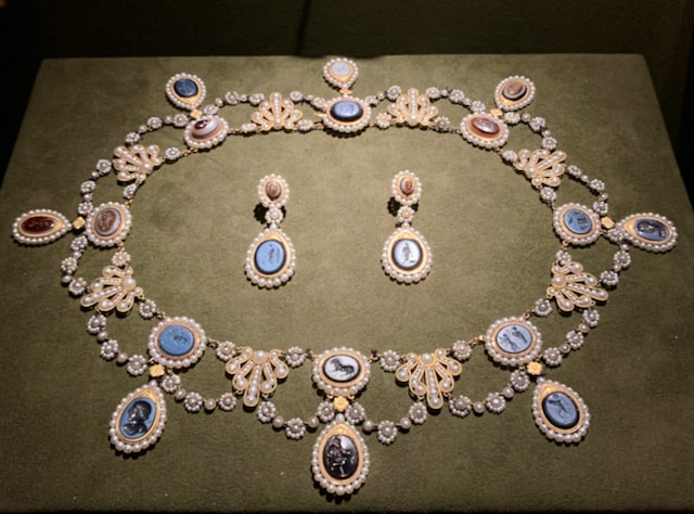 Joséphine and Napoléon: Maison Chaumet Celebrates an (Extra)Ordinary Love Story