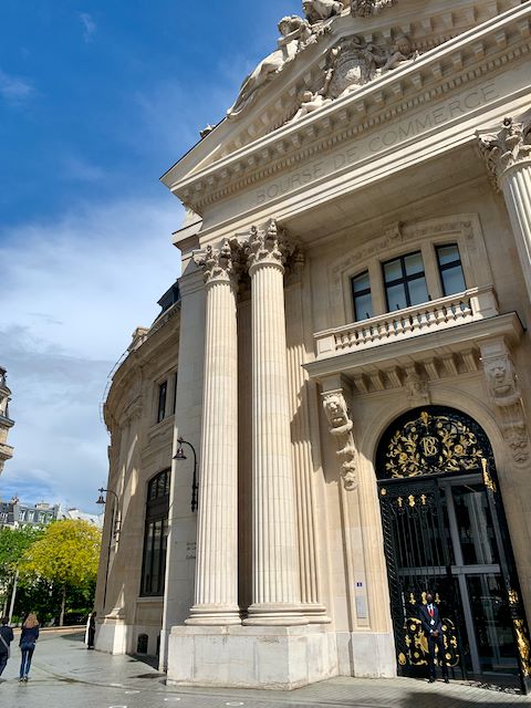 Facade_BourseDeComm