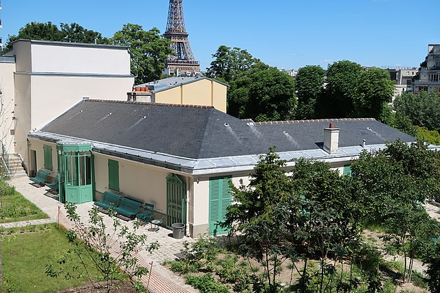 Explore la Maison de Balzac in the 16th Arrondissement