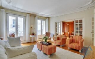 For Sale: Luxury 2 Bed Apartment near Rue du Faubourg Saint-Honoré