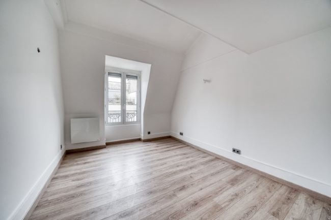 A 3-Bedroom Top Floor Apartment
