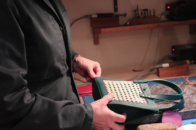 Melanie Watteville Berckeim making a bag