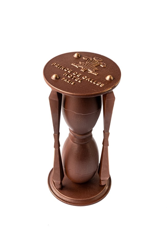 Easter chocolate by Prince des Galles shaped of a time turner or a trophy
