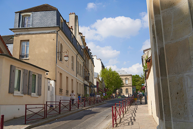 Rue de Dr Berger near one entrance to the Parc.