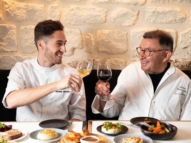 Paris Restaurants: What’s Open in August 2022?