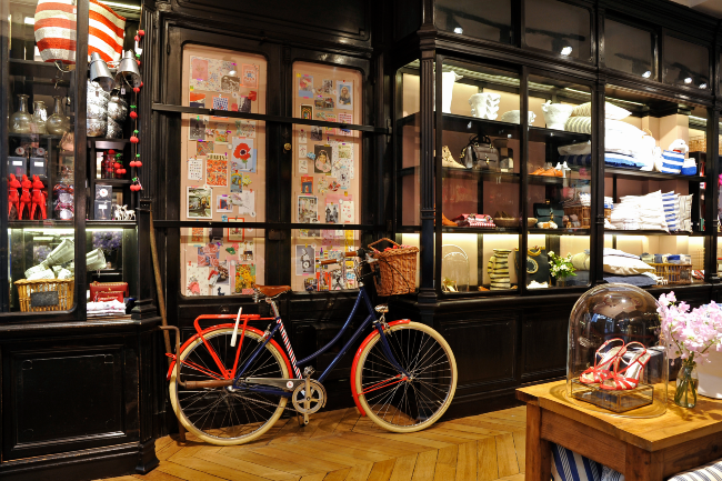 Inside Ines boutique