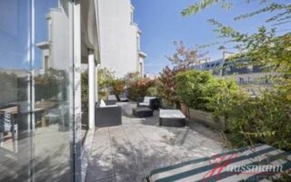 For Sale: Sophisticated 3-Bedroom Penthouse in Plaine Monceau
