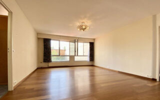 For Sale: Beautiful 2-Bedroom Apartment in Auteuil Sud