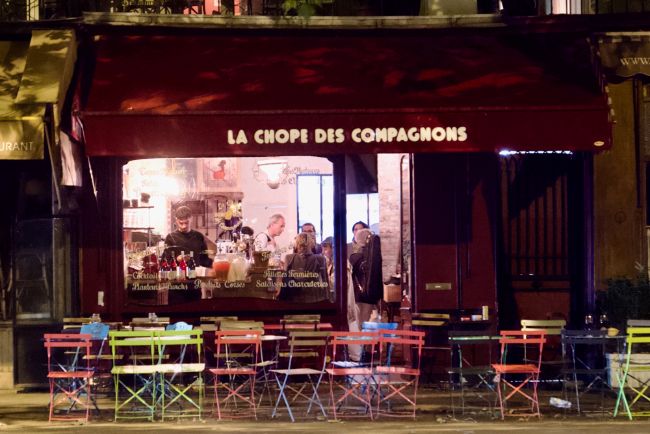 Paris Vignettes: Social Interactions