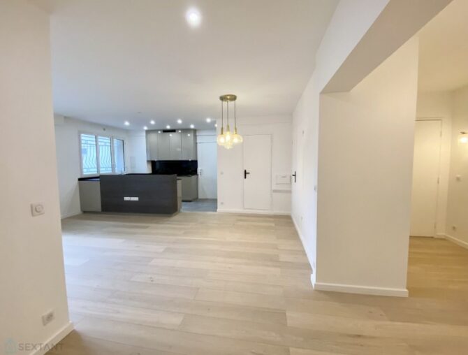 For Sale: Modern Two-Bed Apartment in Auteuil Sud