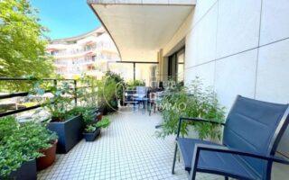 For Sale: Modern Apartment with Panoramic Seine Views