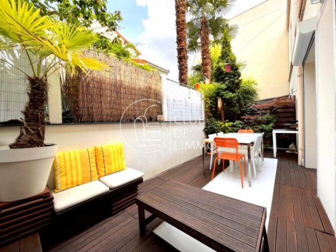 For Sale: Duplex in Suresnes, Across the Seine