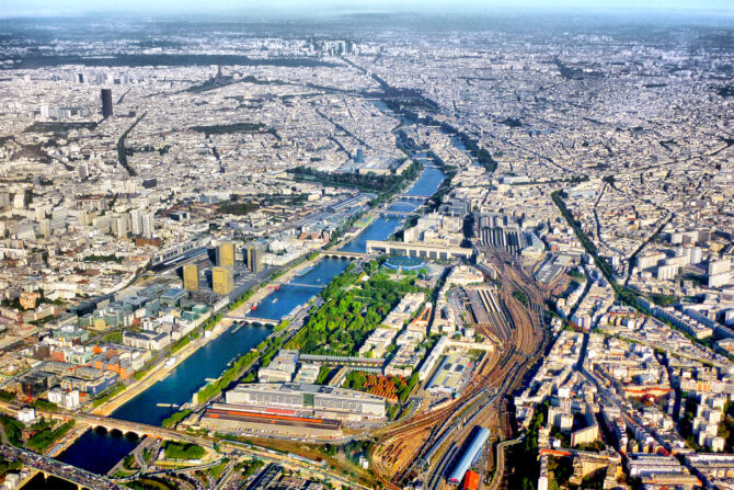 Flâneries in Paris: Explore the Bercy District