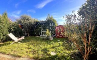 For Sale: Lovely 2 Bedroom Apartment