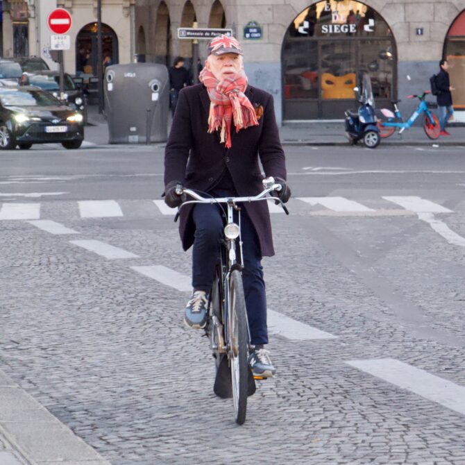 Paris Vignettes: People in Crazy Color
