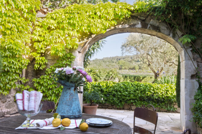 8 Reasons the World’s Most Discerning Collectors Keep This French Antiques Source Quiet