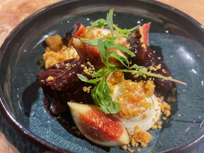 Lesar: Tasty Neighborhood Restaurant in the 5th