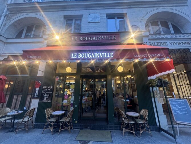 Spiced Mulled Wine with an Explorer: A Parisienne’s Café Adventures