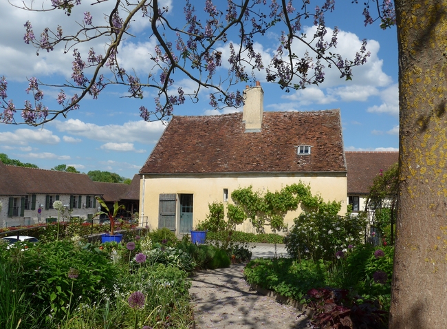 A Country Walk to the Childhood Home of Louis Braille  
