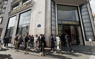 5 Tips for Shopping at Louis Vuitton Stores in Paris