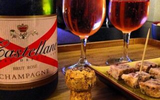 The Art of the Apéritif: Pre-Dinner Drinks in Paris