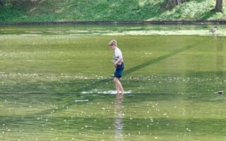 Why You Have to See the Parc des Buttes-Chaumont
