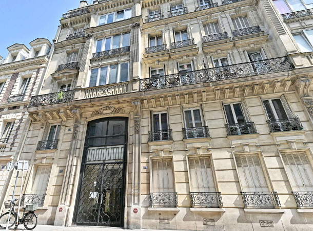 Stylish apartment on Rue Médéric
