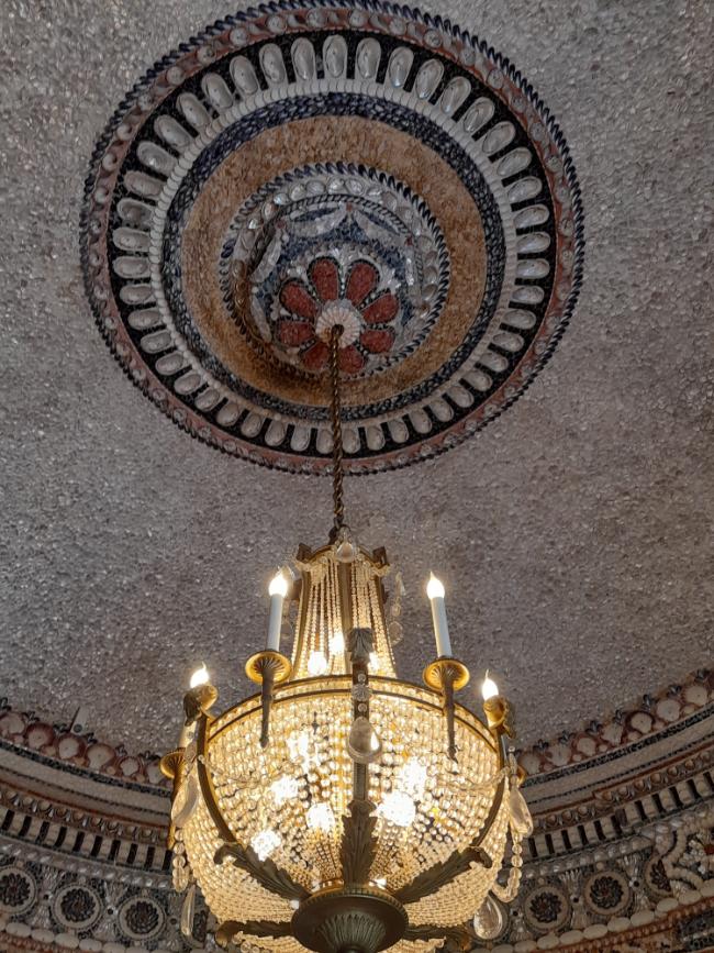 Chaumière des coquillages ceiling detail