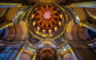 Aura Invalides: An Unusual Night out in Paris