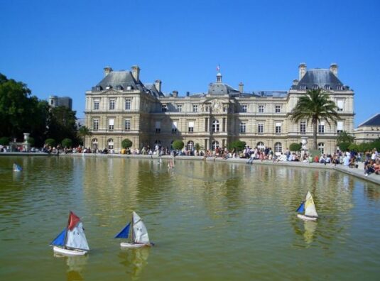 The Essential Guide to the 6th Arrondissement...